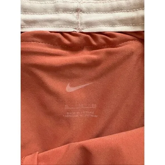Nike Women's Pink & Coral Icon Clash Tempo Luxe Mid-rise Running Shorts Size XL - Picture 6 of 7